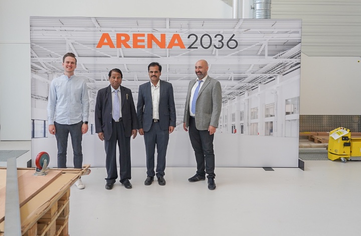 Group picture at Arena2036.